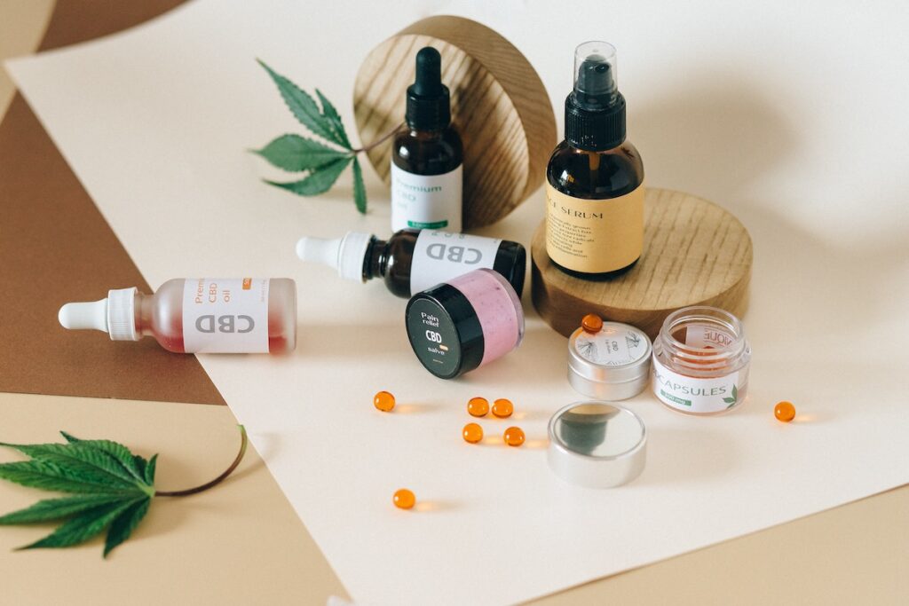 CBD is an excellent tool to keep in your toolbox - it's a relaxing way to reduce holiday stress. 