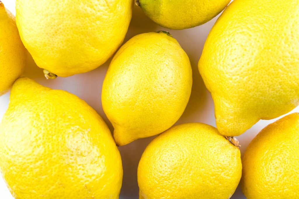 Lemons - one of the best citrus fruits to indulge in during the summertime (and year round). 